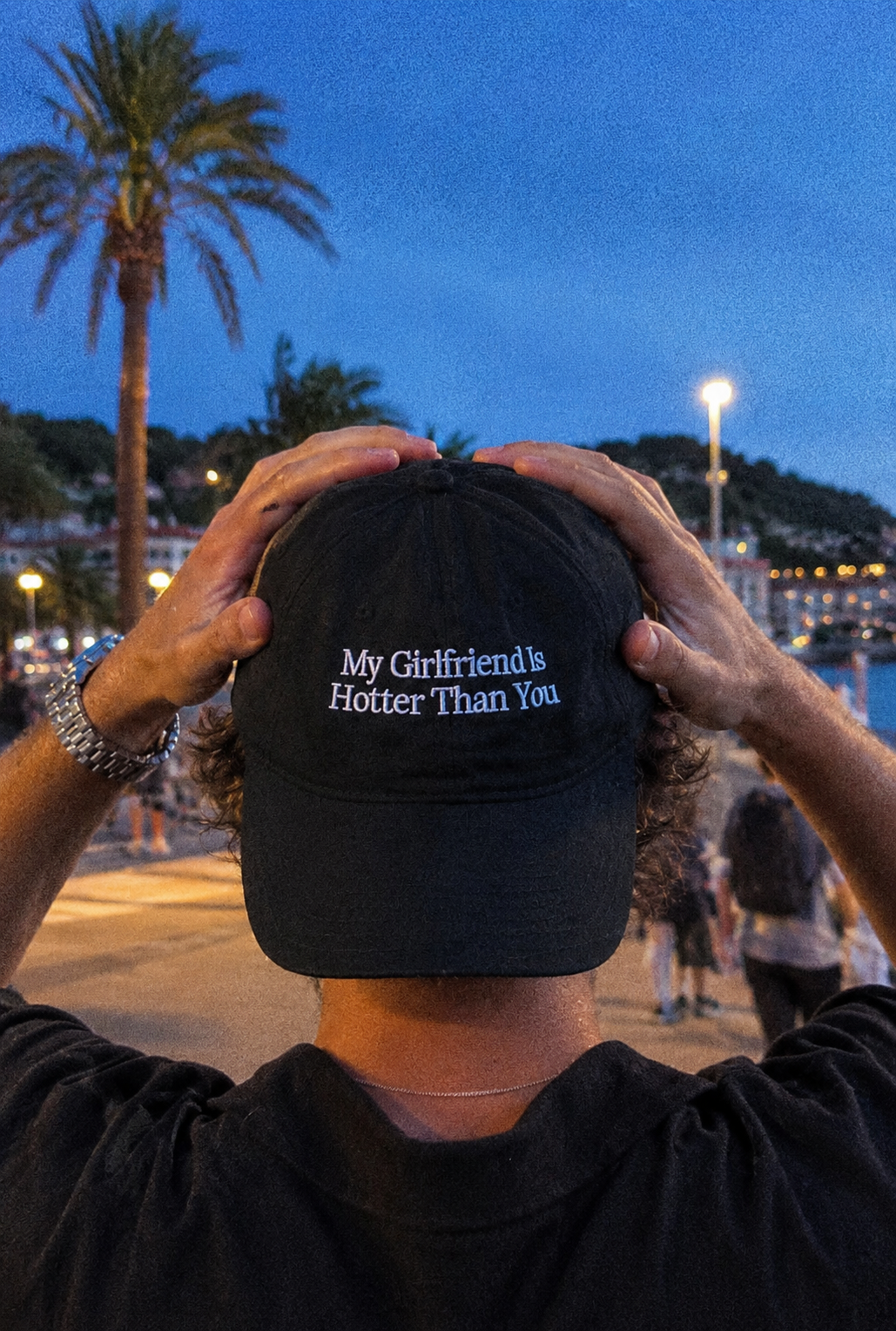 Czapka z haftem „My Girlfriend Is Hotter Than You”