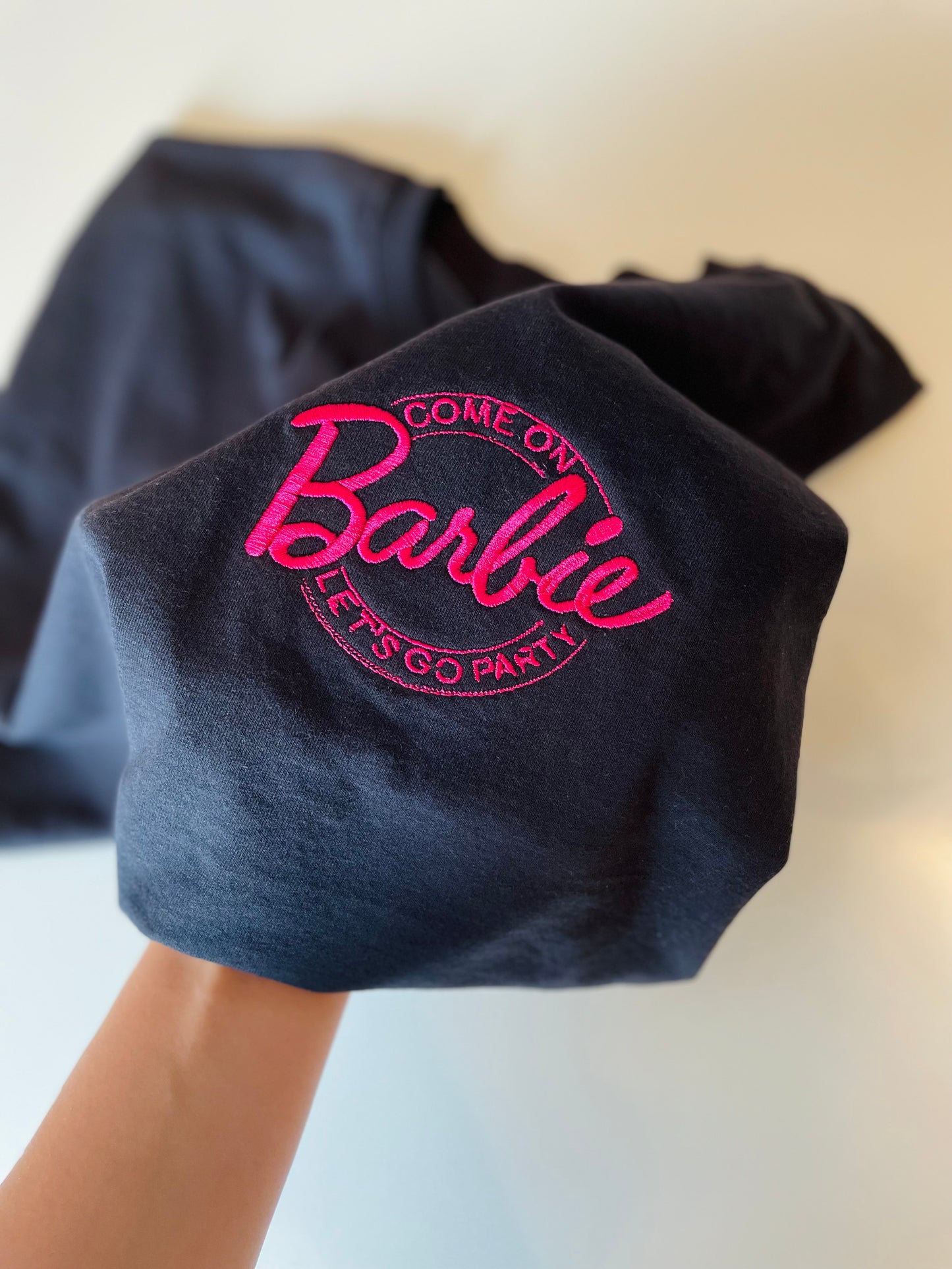 Koszulka z haftem Barbie